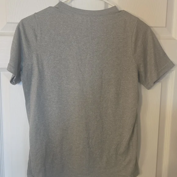 Nike Men's Gray Dri-FIT Short Sleeve Tee with Stripe Swoosh - Picture 4 of 4